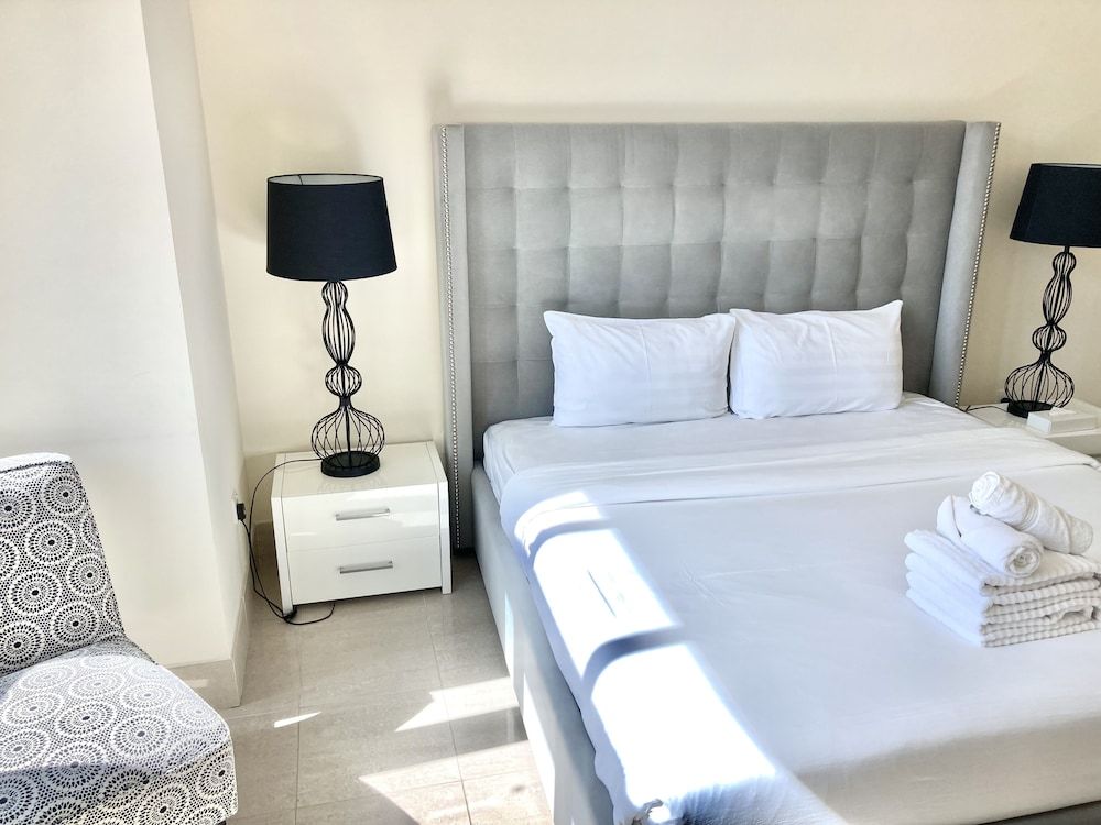 undefined Luxurious Stay in Dubai Downtown 8