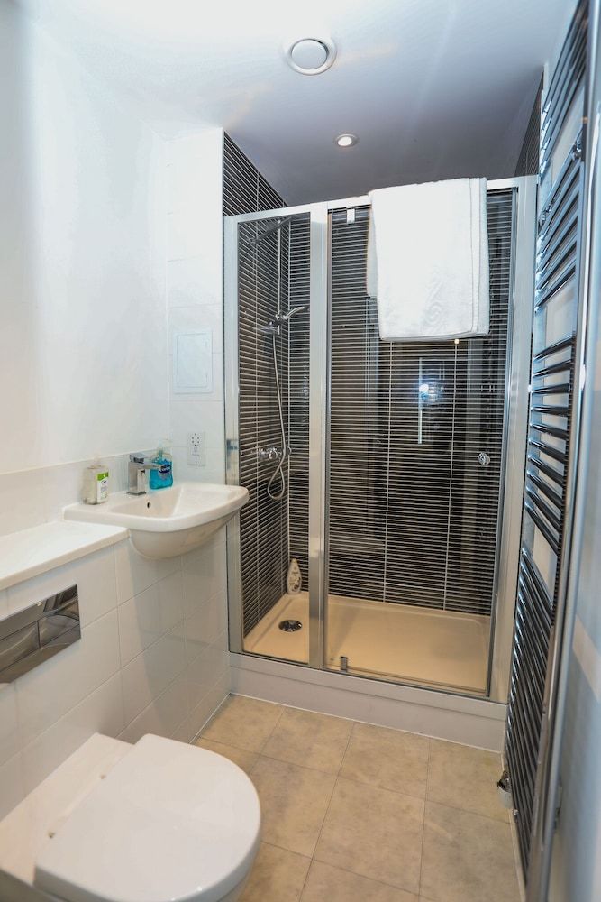 Dreams Apartments 2 Bed Business Apartment 11