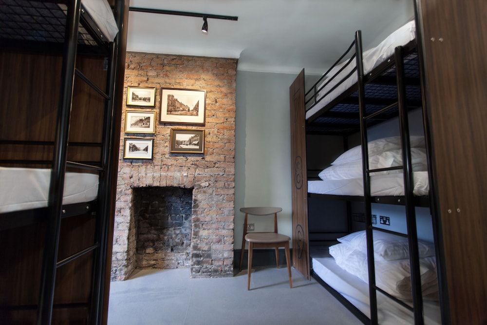 Bed in 9-Bed Mixed Dormitory Room with Shared Bathroom