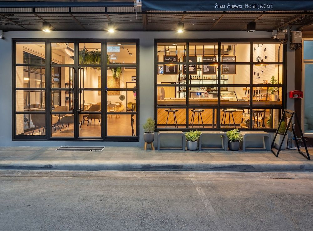 undefined Siam Subway Hostel and Café 10