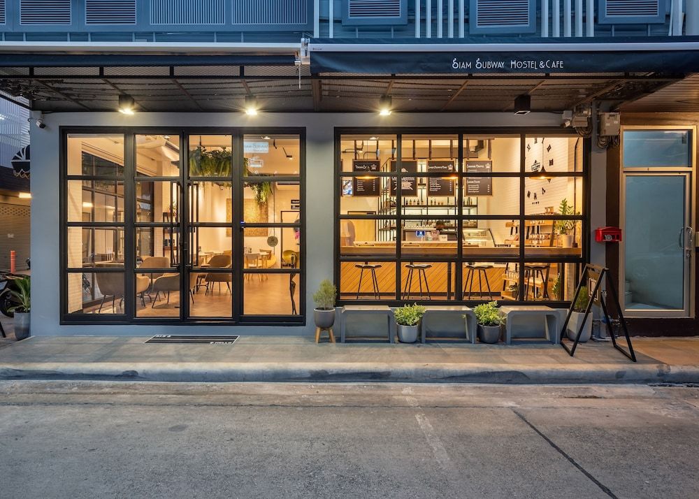 undefined Siam Subway Hostel and Café 9