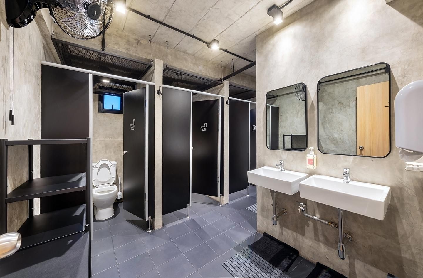 undefined Siam Subway Hostel and Café 5