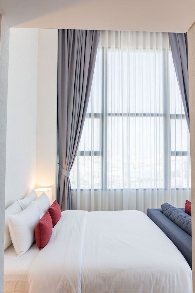 Premier Duplex, 1 King Bed (Suite)
