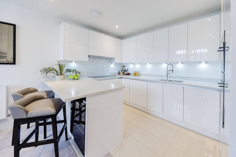 undefined Designer 2 Bed Apartment in Riverside Development 7