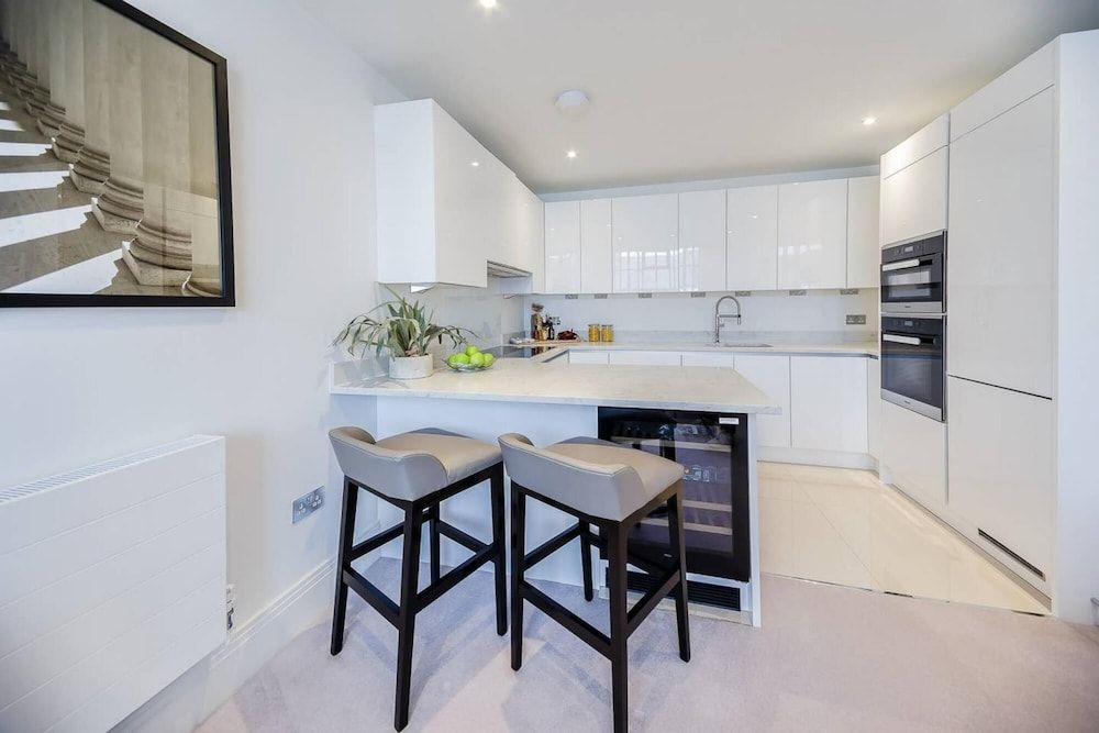 undefined Designer 2 Bed Apartment in Riverside Development 6