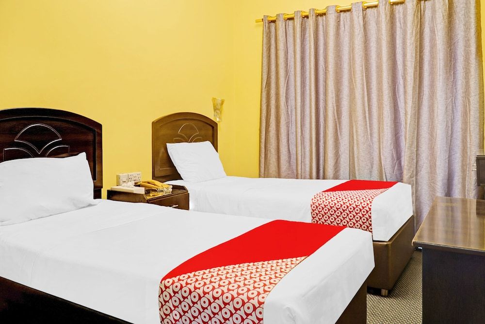 undefined Super OYO 800 Moon Creek Hotel 2