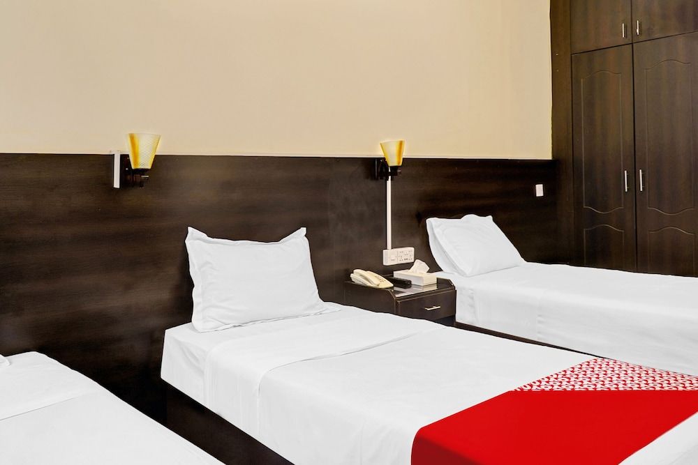 undefined Super OYO 800 Moon Creek Hotel 8