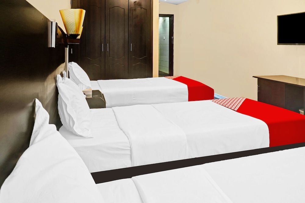 undefined Super OYO 800 Moon Creek Hotel 9