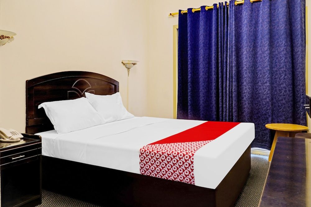 undefined Super OYO 800 Moon Creek Hotel 3