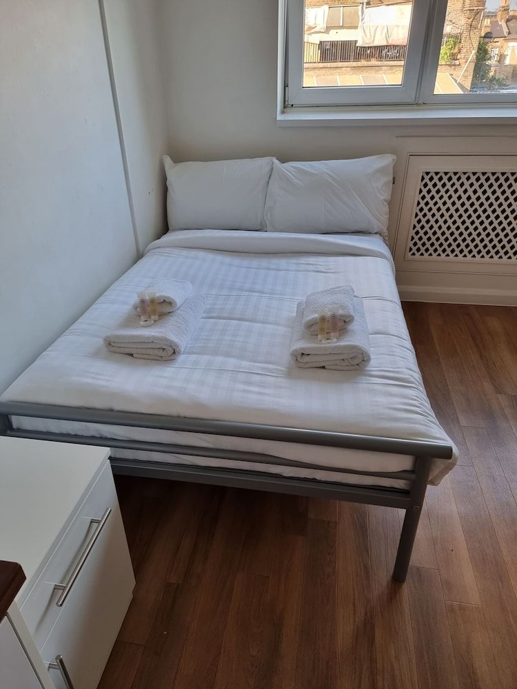 undefined LOVELY STUDIOS NORTH KENSINGTON 2