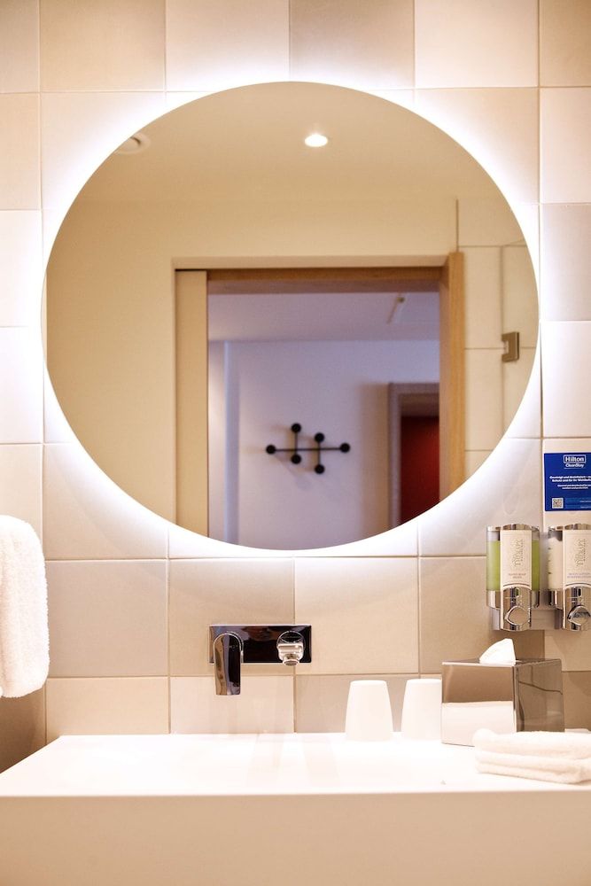 undefined Hampton by Hilton Vienna Messe 8