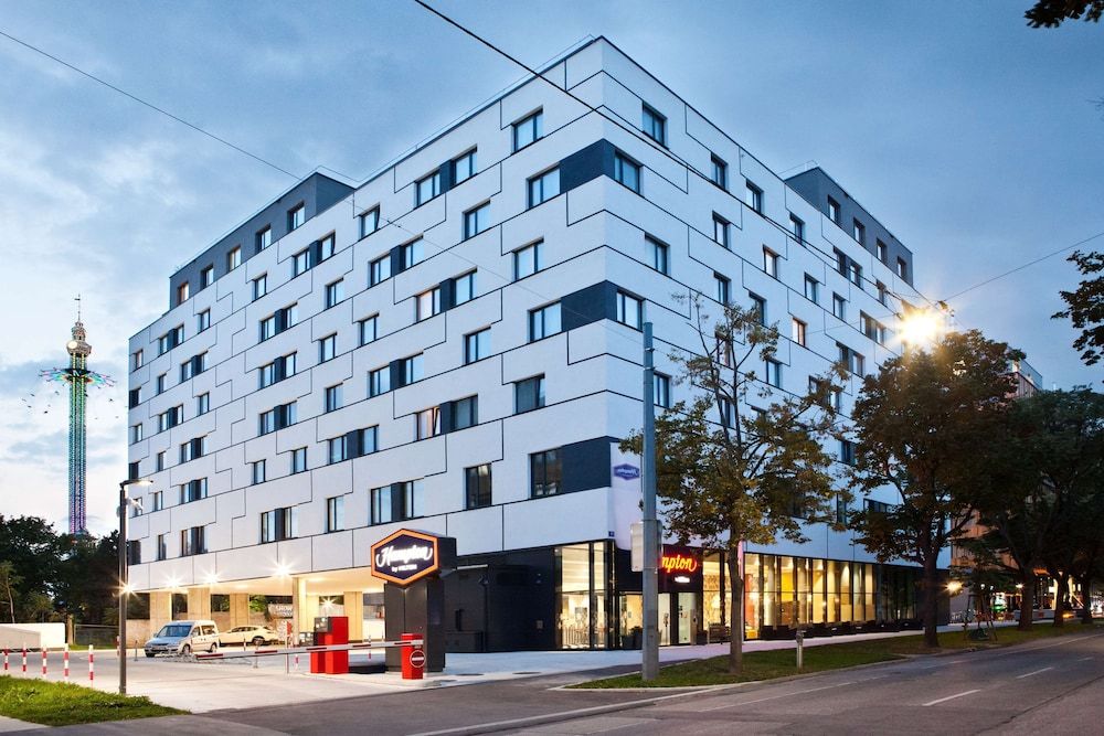 undefined Hampton by Hilton Vienna Messe 5
