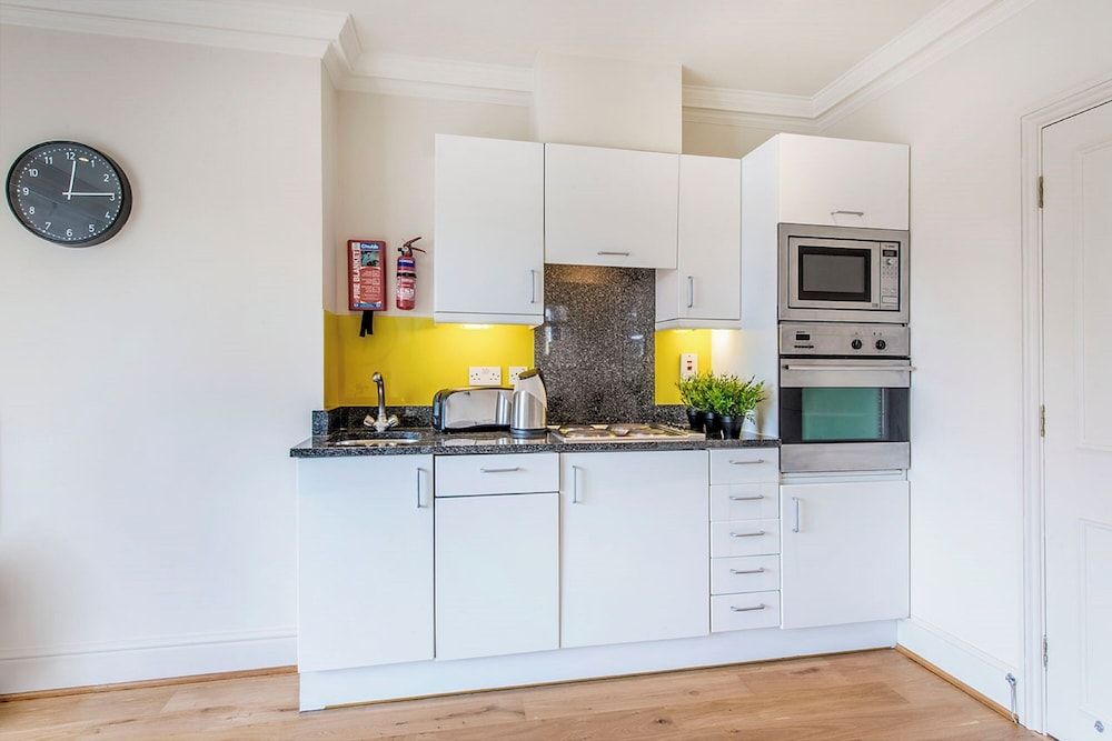 undefined Chelsea - Draycott Place apartments by Viridian Apartments 5