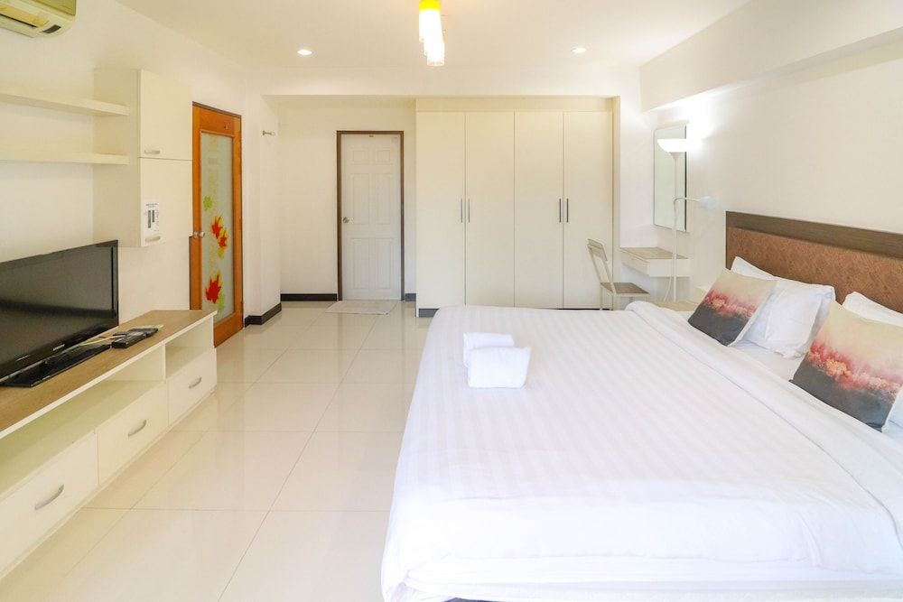 1 Bedroom Suite