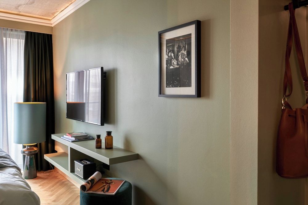 Gekko House, Frankfurt, a Tribute Portfolio Hotel Superior Room, 1 Queen Bed, Non Smoking 4