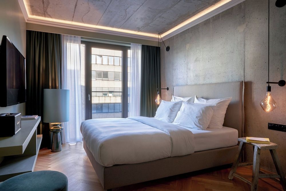Gekko House, Frankfurt, a Tribute Portfolio Hotel Superior Room, 1 Queen Bed