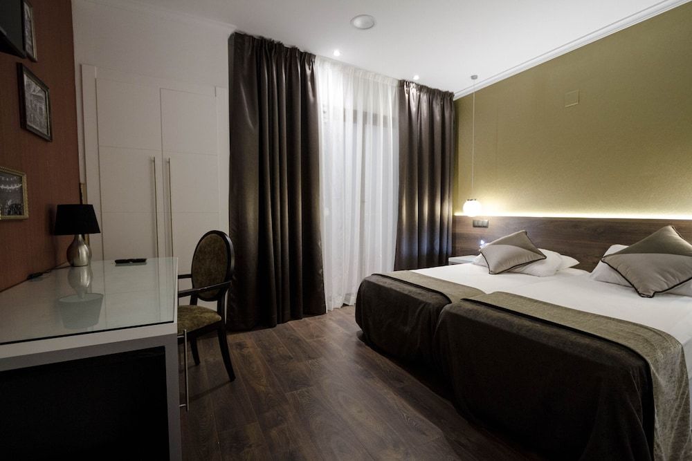 Basic Twin Room