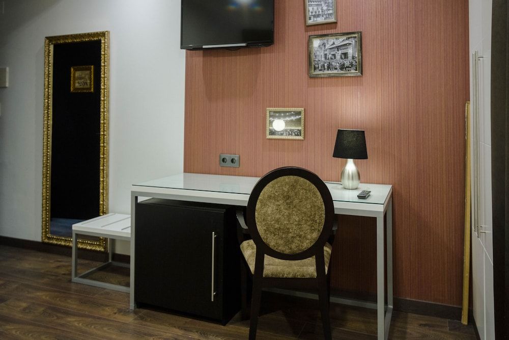 Hotel Moderno Barcelona Panoramic Triple Room 18