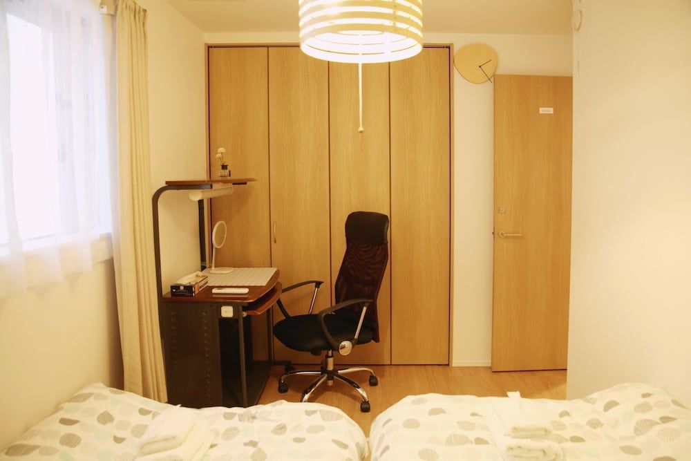 Ikebukuro House Twin Room 3