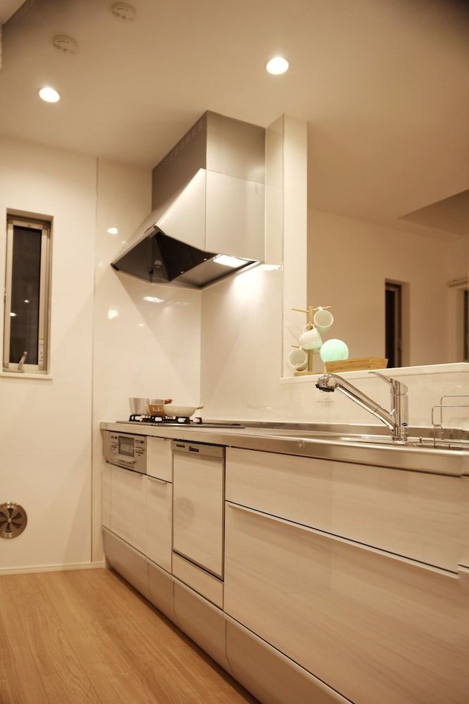 Ikebukuro House Twin Room 21