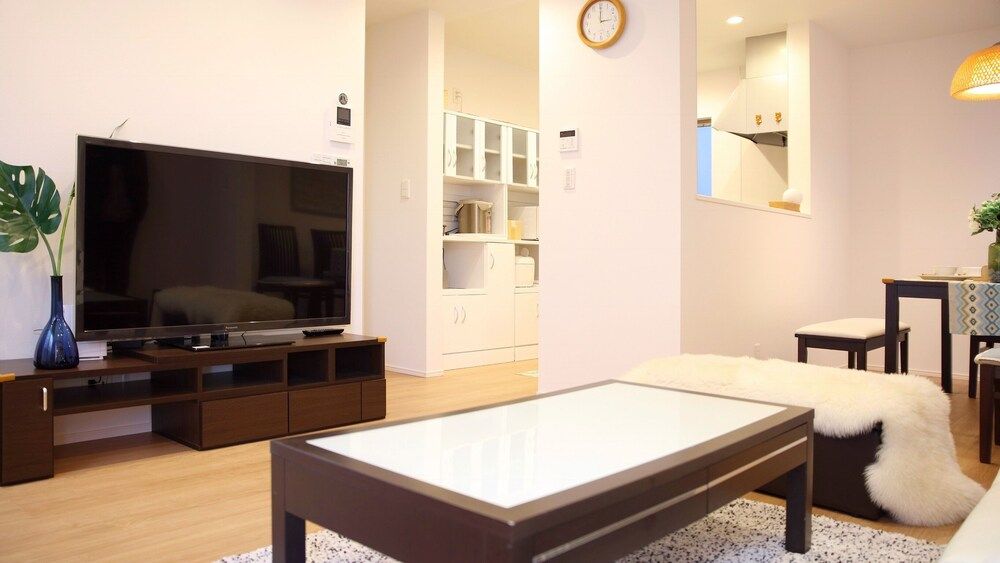 Ikebukuro House Twin Room 8