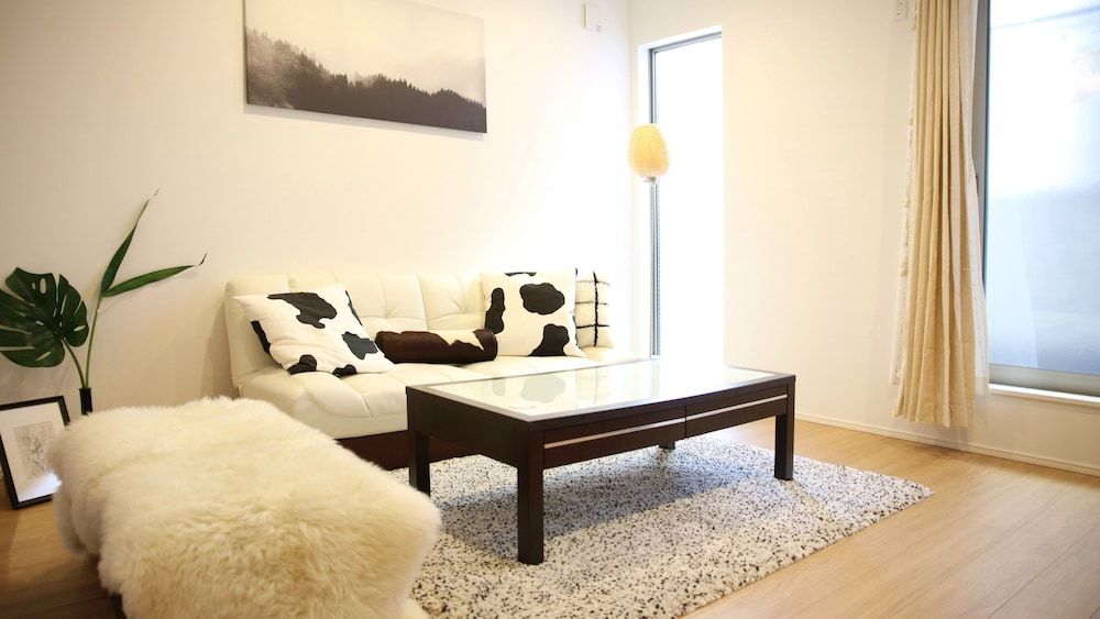 Ikebukuro House Twin Room 10