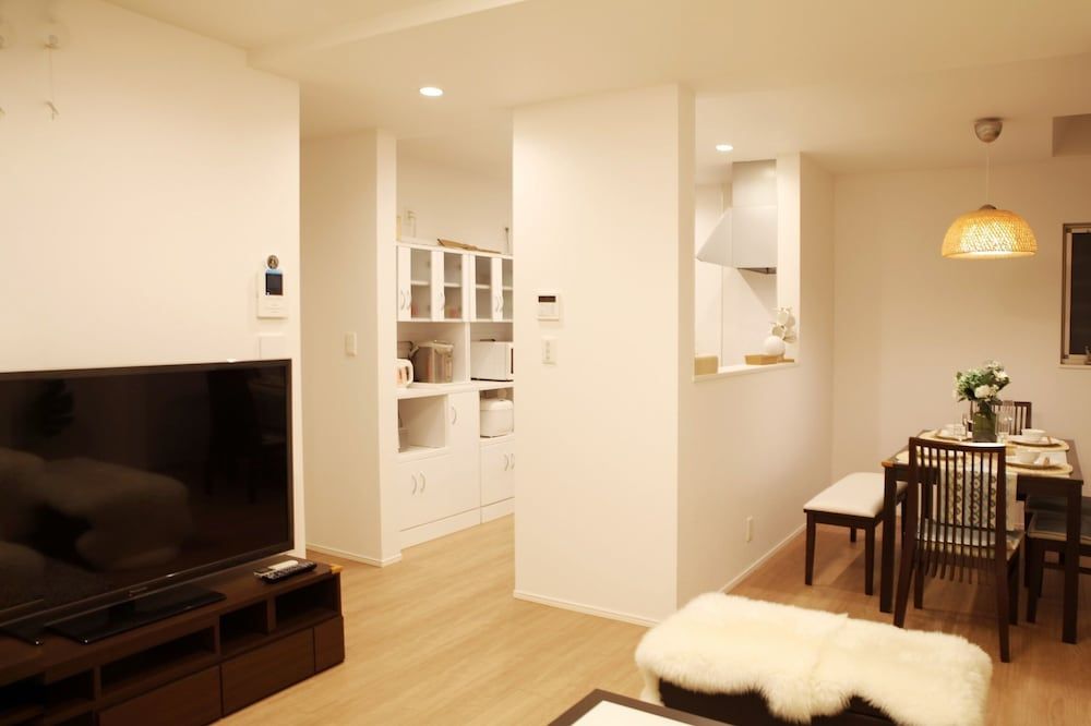 Ikebukuro House Twin Room 7