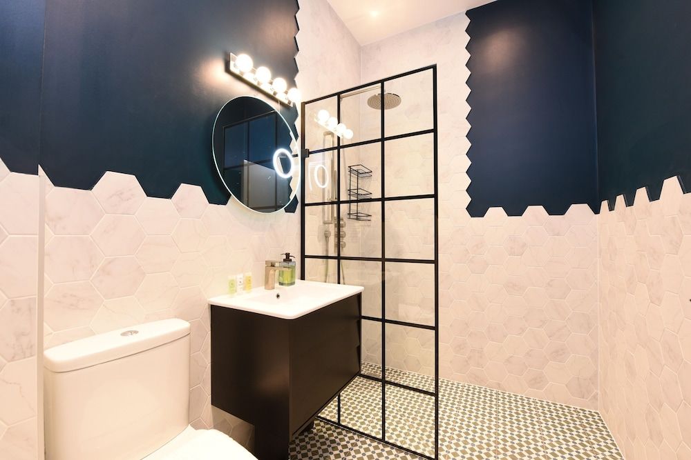 Stylish & Spacious Deluxe Apartments near Victoria Station Vauxhall Bridge Deluxe Apartment 5