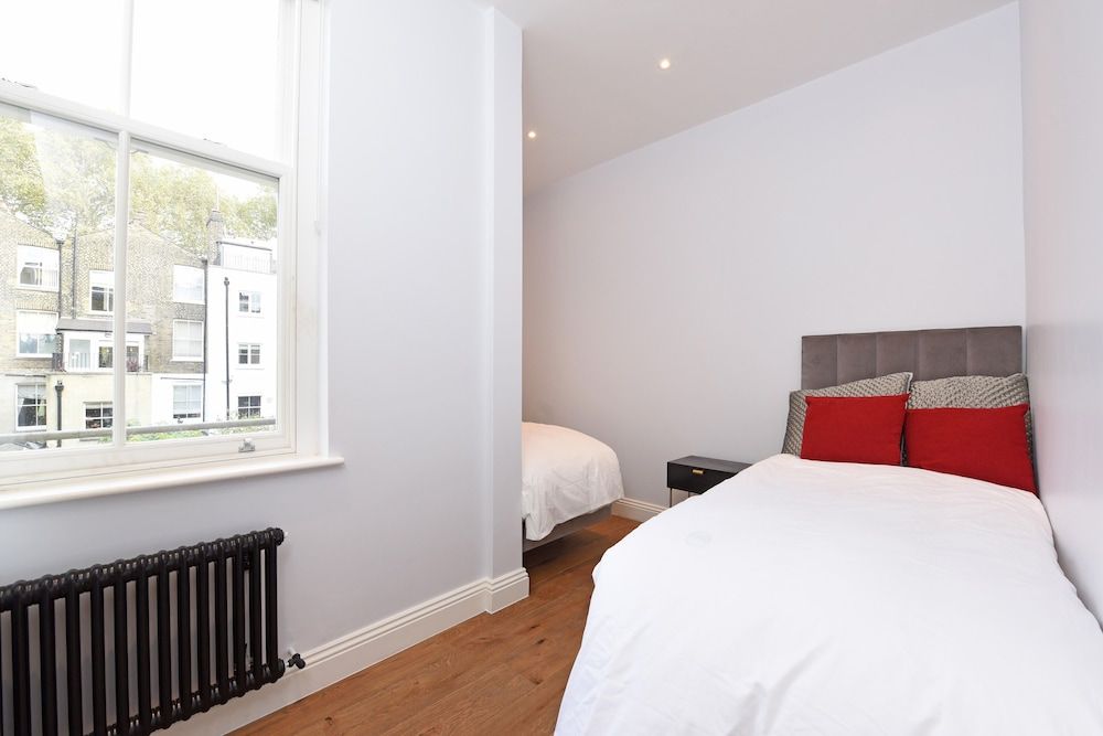 Stylish & Spacious Deluxe Apartments near Victoria Station Vauxhall Bridge Deluxe Apartment 3