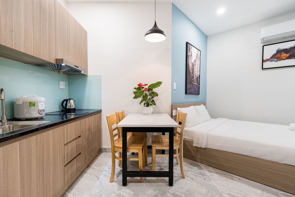 Yours Studio Tower Basic Studio Suite 9