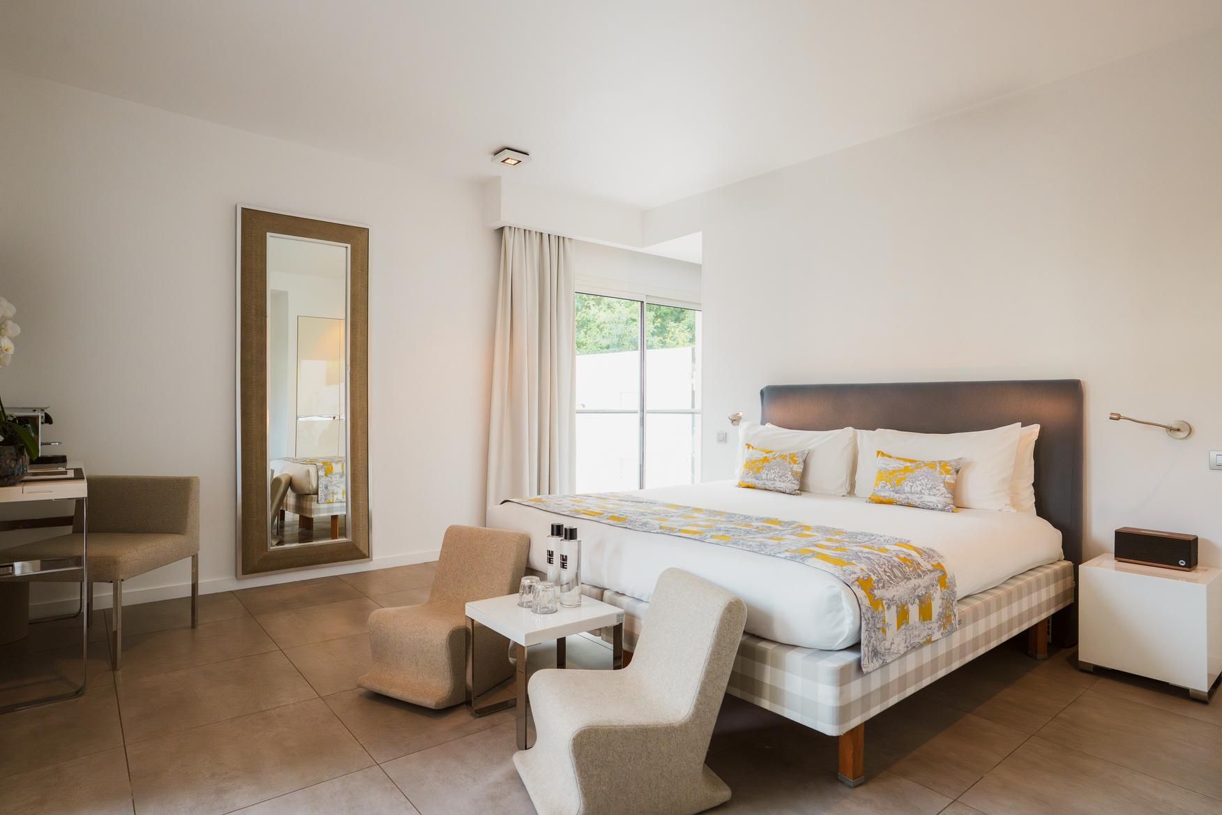 Deluxe Room 1 King