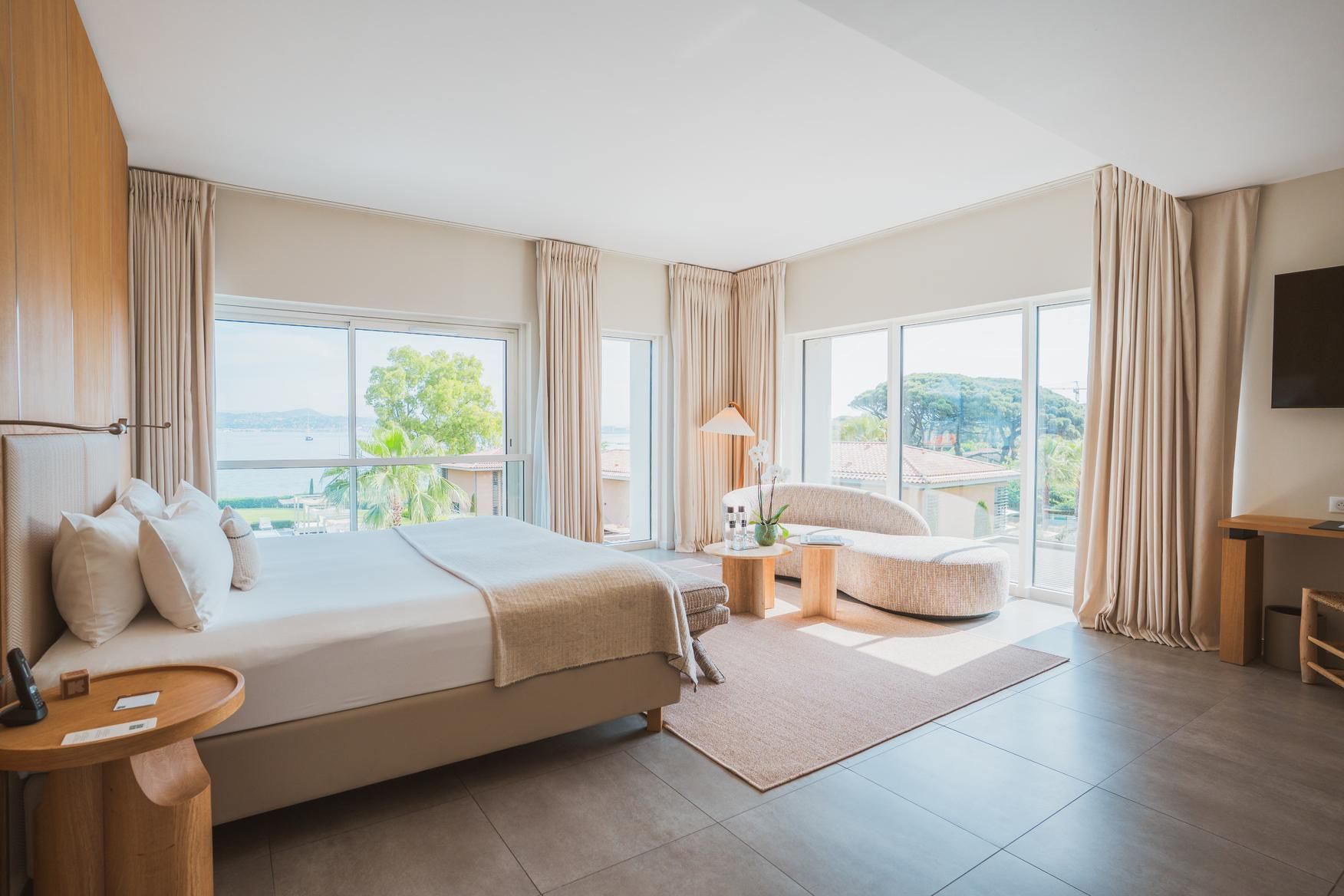 Junior Sea View Suite