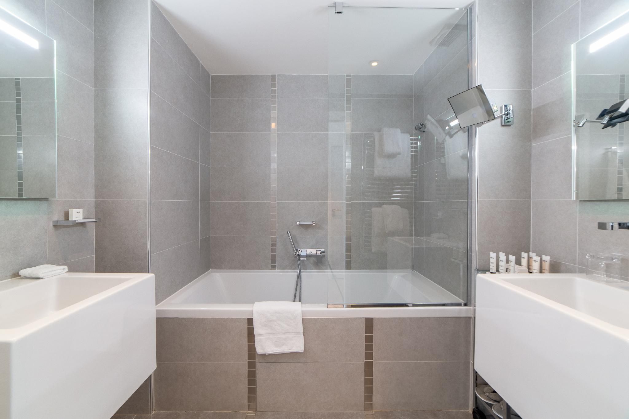 Junior Double
