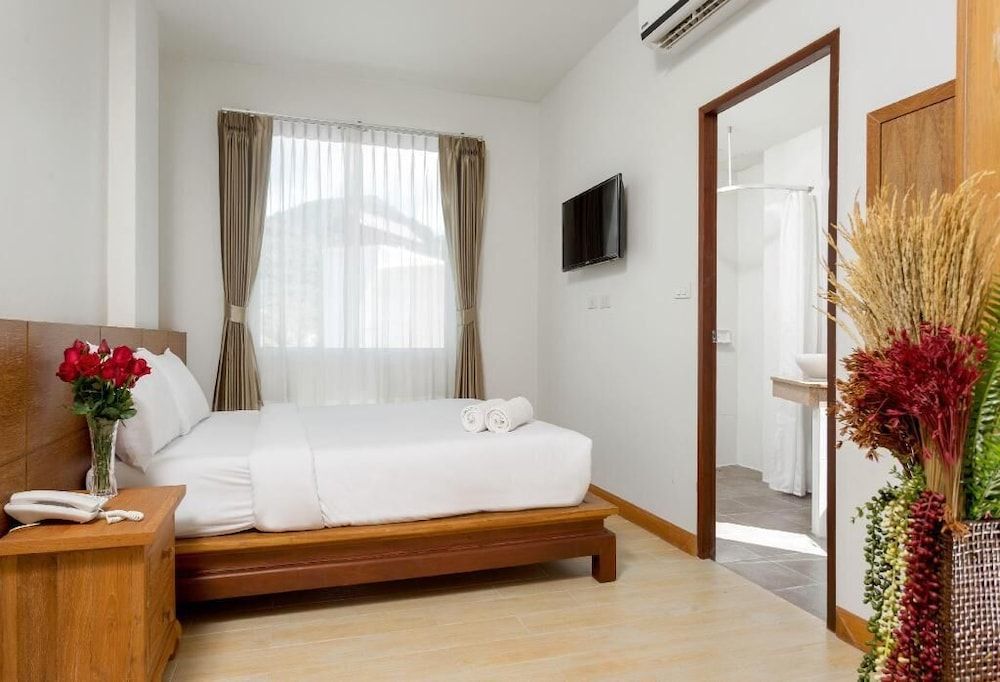 undefined Sea Star Patong Hotel 4