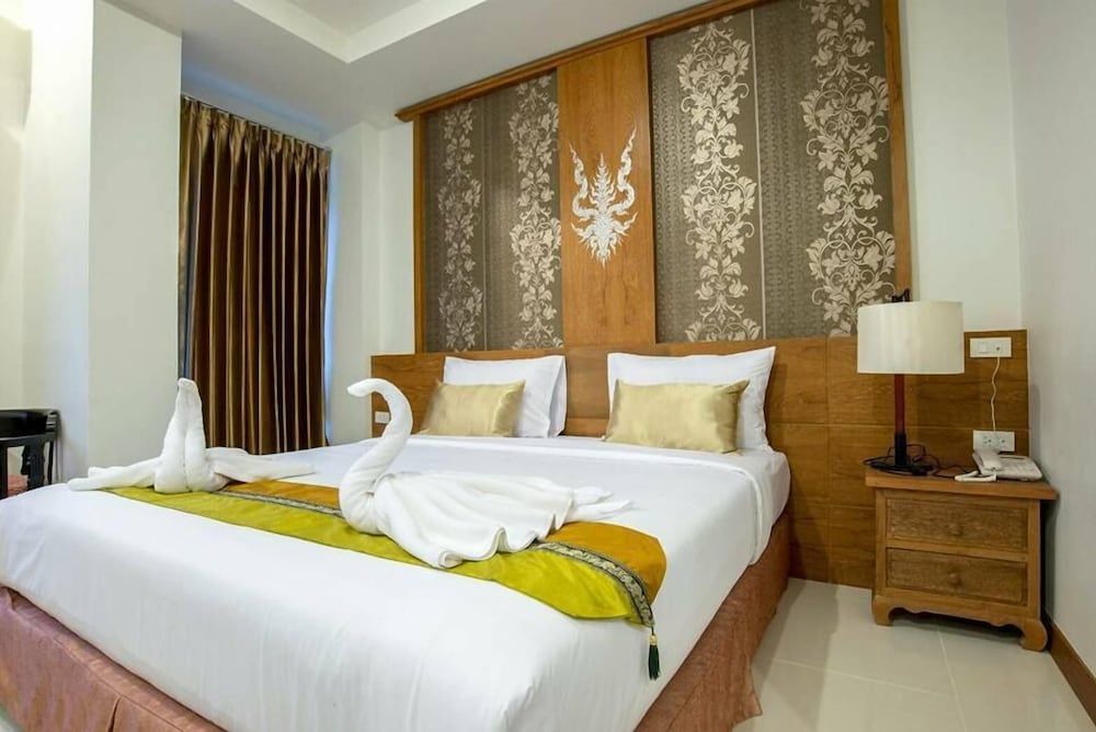 undefined Sea Star Patong Hotel 8