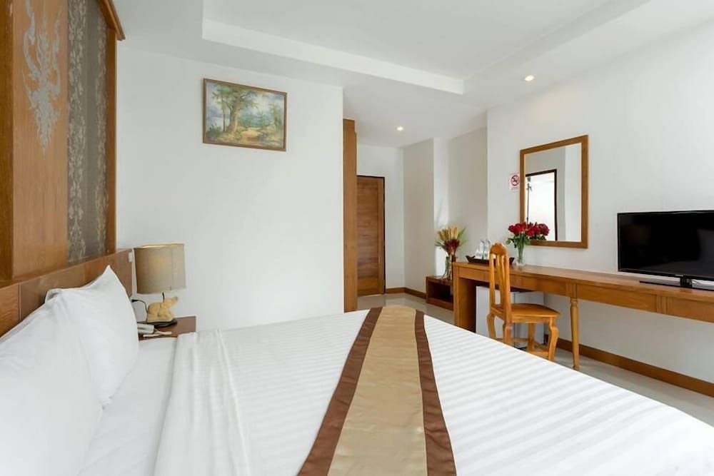 undefined Sea Star Patong Hotel 10