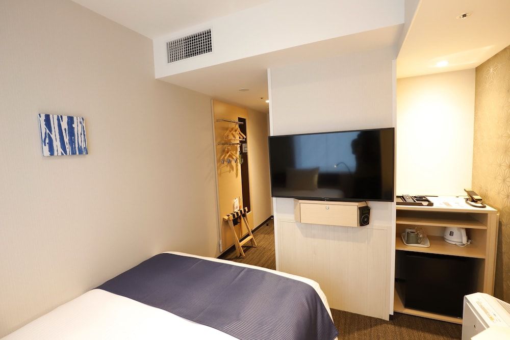 Keikyu EX INN Haneda Innovation City Standard Semi-Double Room B (14m² )