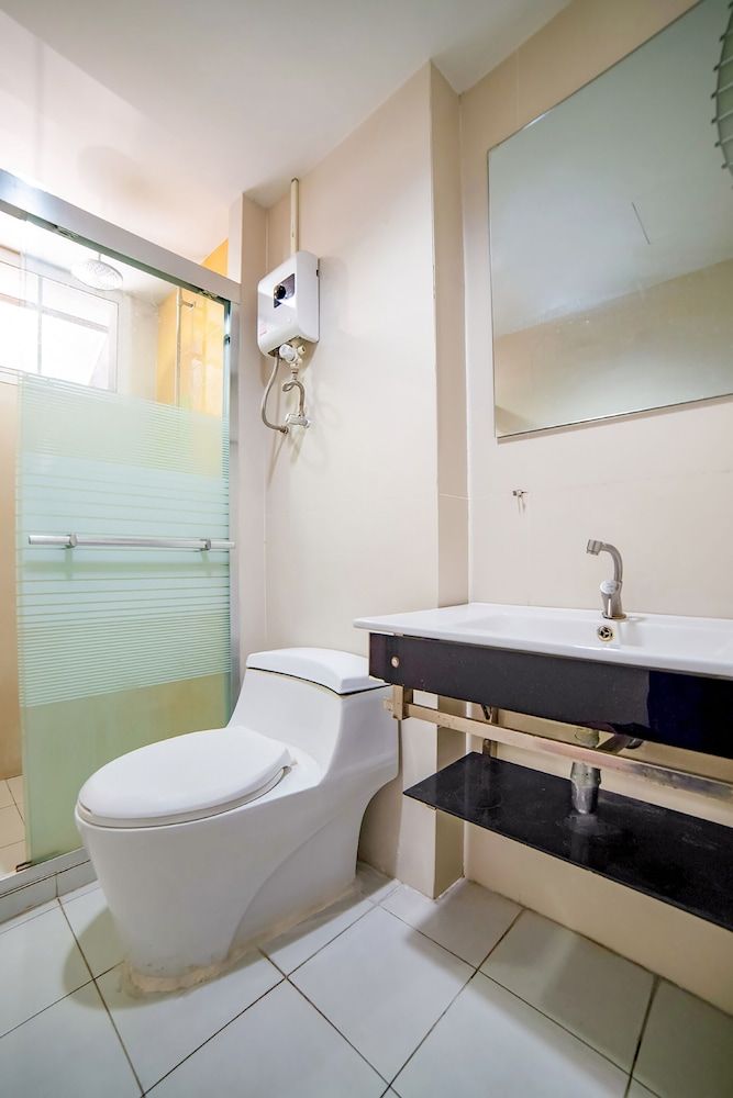 OYO 460 Int Place Superior Double Room 8