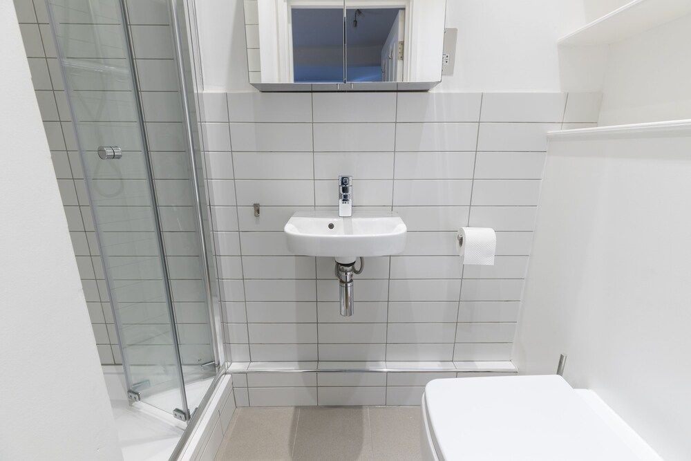 JOIVY Smart 3 bed Flat in Islington, Close to Angel Tube Apartment (3 Bedrooms) 23