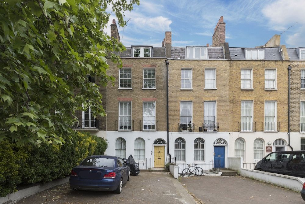 undefined JOIVY Smart 3 bed Flat in Islington, Close to Angel Tube 3