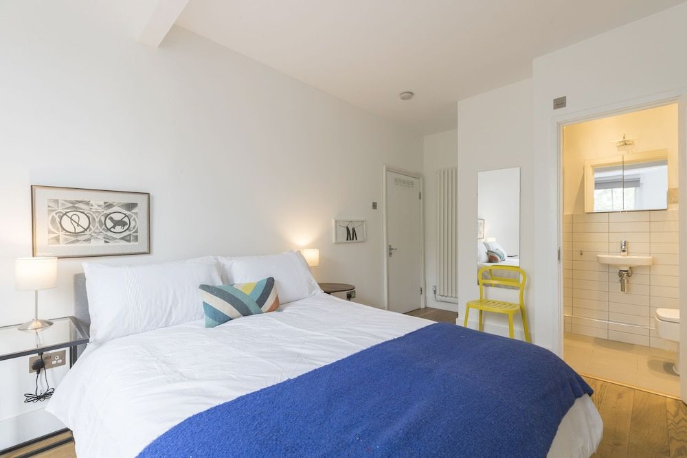 undefined JOIVY Smart 3 bed Flat in Islington, Close to Angel Tube 9