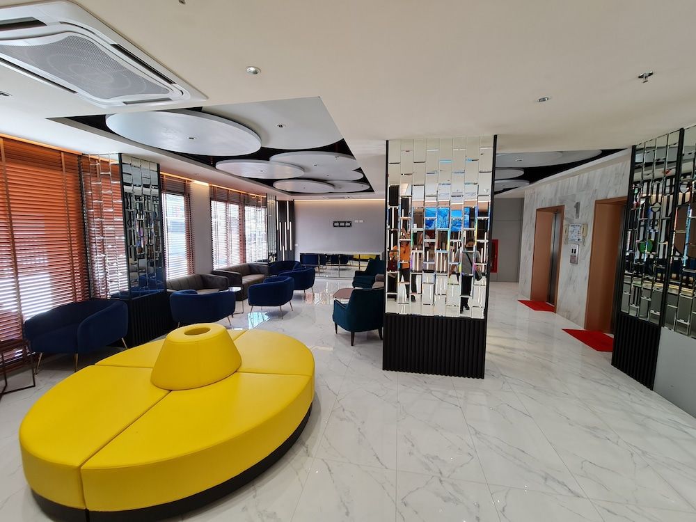 undefined The Neuf Ratchada 8