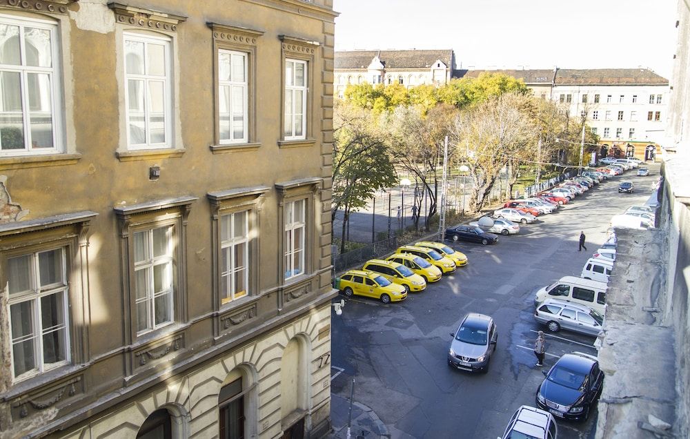 undefined Real Apartments Klauzal 4