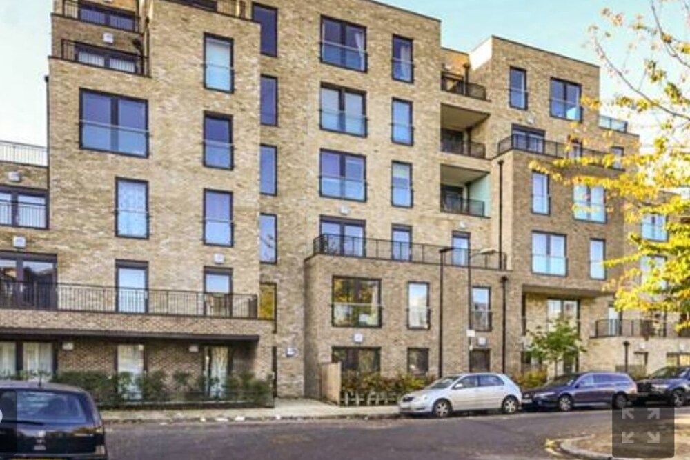 undefined Stunning Modern 1 Bedroom Apartment Near Canary Wharf