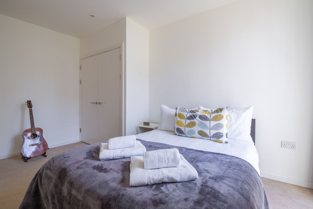 undefined Deluxe East London Home in the Olympic Village 5