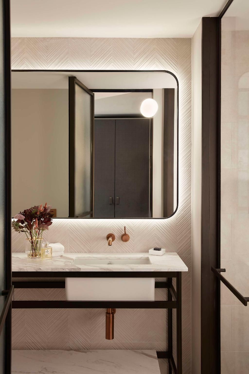undefined Hilton Melbourne Little Queen Street 8