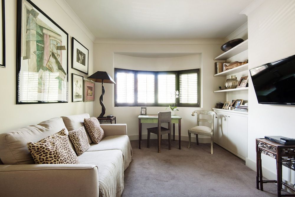 undefined Exquisite East Acton Home Close to Shepherds Bush by Underthedoormat 6