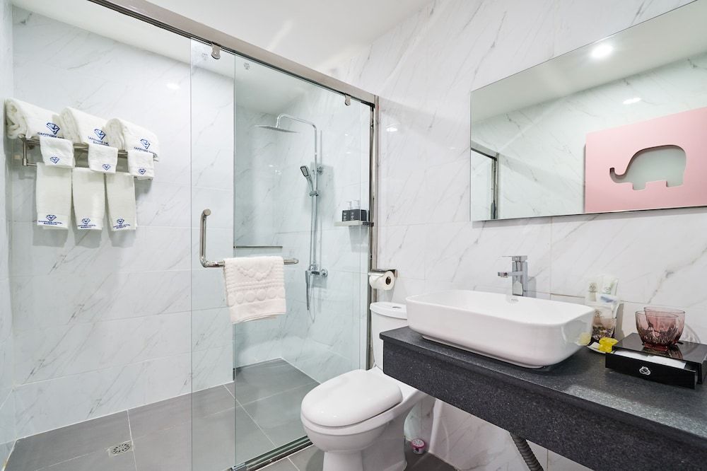 Sapphire Hotel Silom Bangkok Deluxe Double Room 3