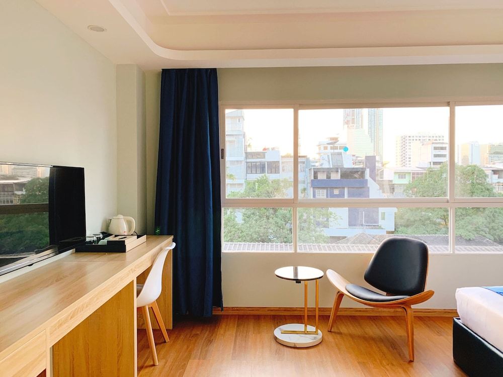 Sapphire Hotel Silom Bangkok Deluxe Double Room 5