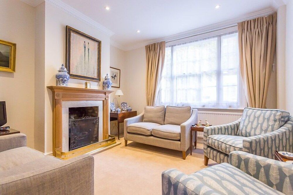 JOIVY Stylish 3 BR House with Patio, Short Walk to Regents Park & Harley Street House (3 Bedrooms) 5
